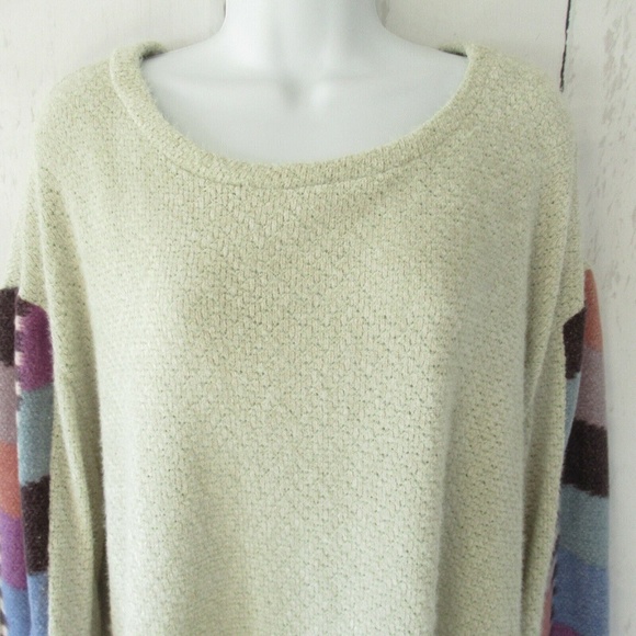 Easel Top Color Block Hacci Knit Oversized - Picture 3 of 8